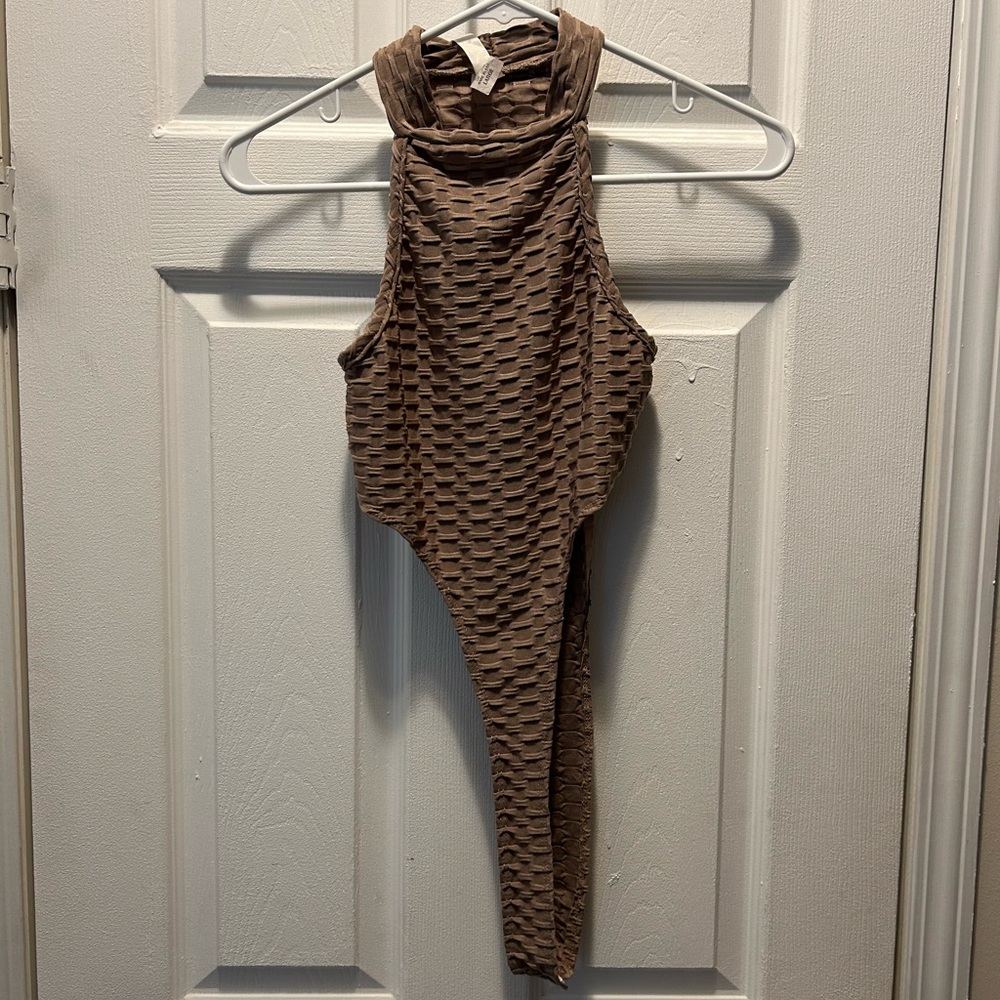 Cacia sleeveless body suit large